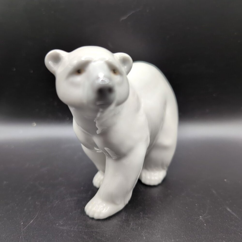 Vintage Lladro Porcelain Polar Bear Figurine Made in Spain 5x4" White NEAR MINT